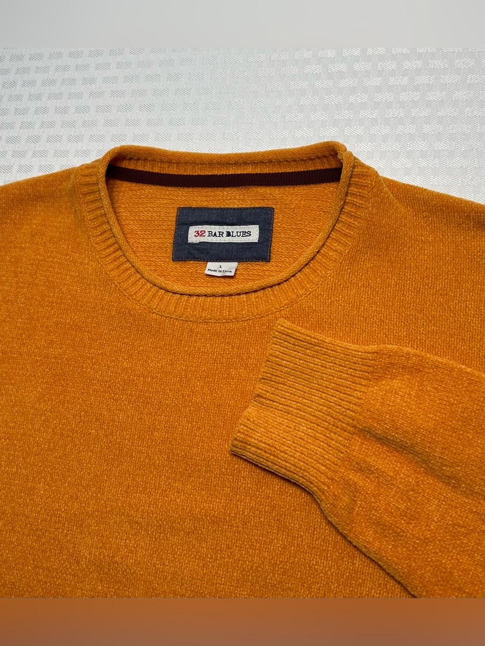 32 Bar Blues Orange Soft Knit Cotton Crewneck Sweater Men's L Preppy Pullover